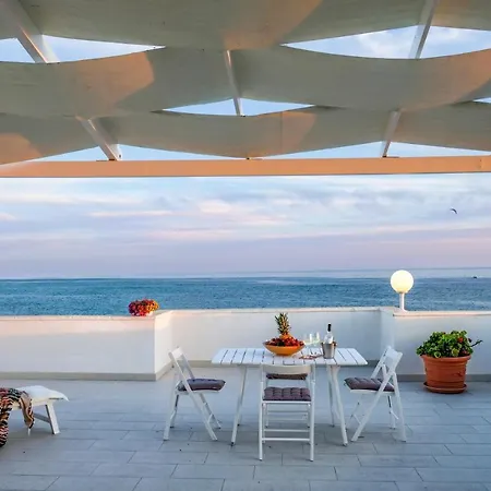 Apartment Attico Sul Mare Fronte Spiaggia Climatizzato Torre Pali