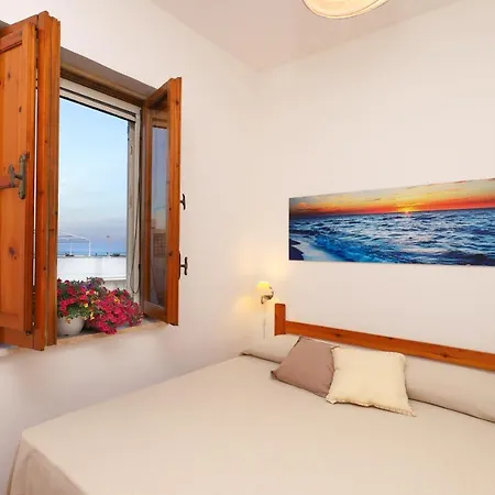 Apartment Attico Sul Mare Fronte Spiaggia Climatizzato Torre Pali